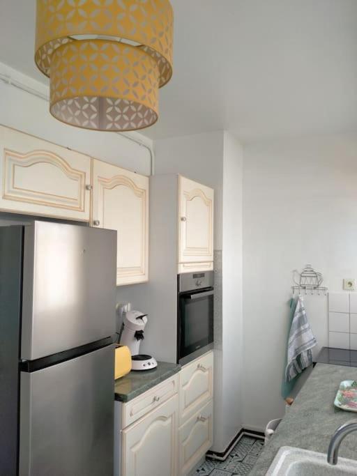 Appartement T3 Plein Centre Saint-Raphaël Екстериор снимка