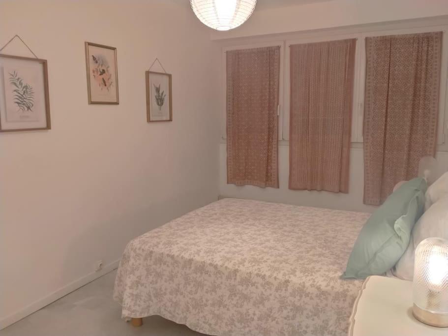 Appartement T3 Plein Centre Saint-Raphaël Екстериор снимка
