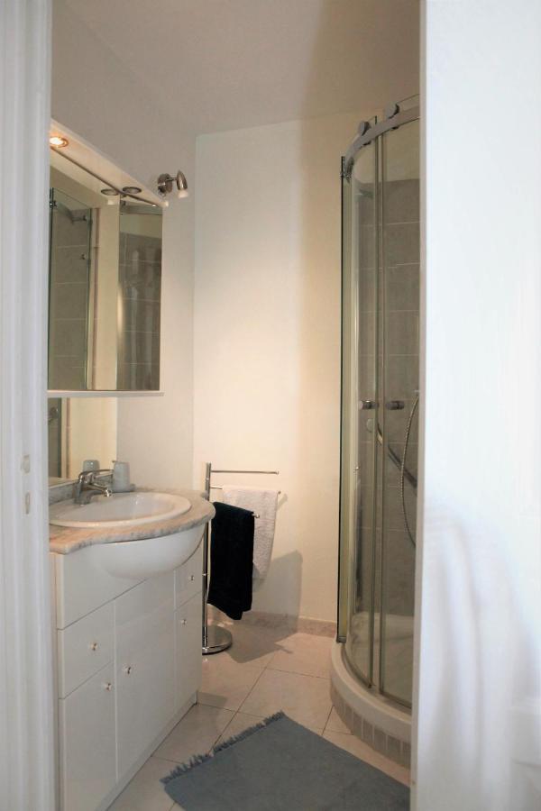 Appartement T3 Plein Centre Saint-Raphaël Екстериор снимка